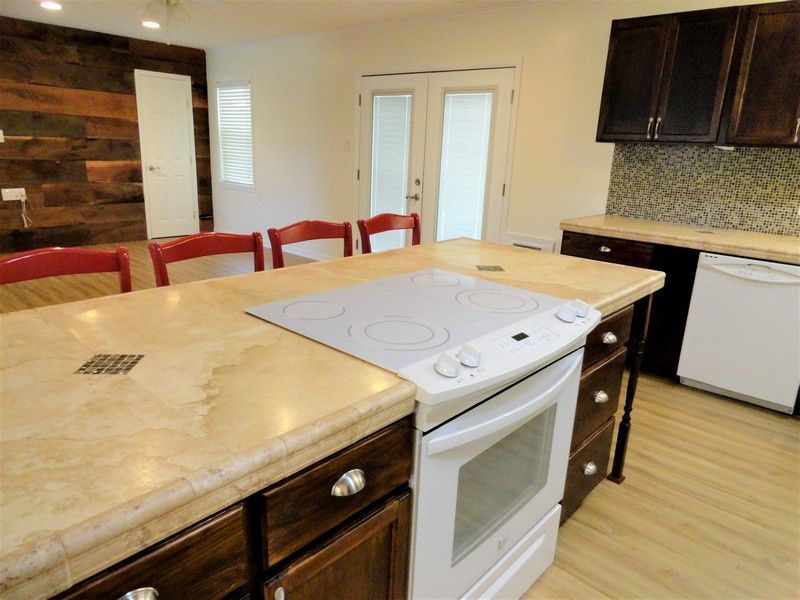 3 Bed, 2 bath brick home. Walking distance to Centerville Elementary