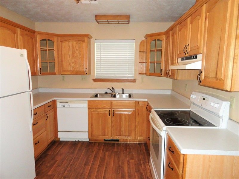 2 bedroom, 2 bath, home within walking distance to Centerville