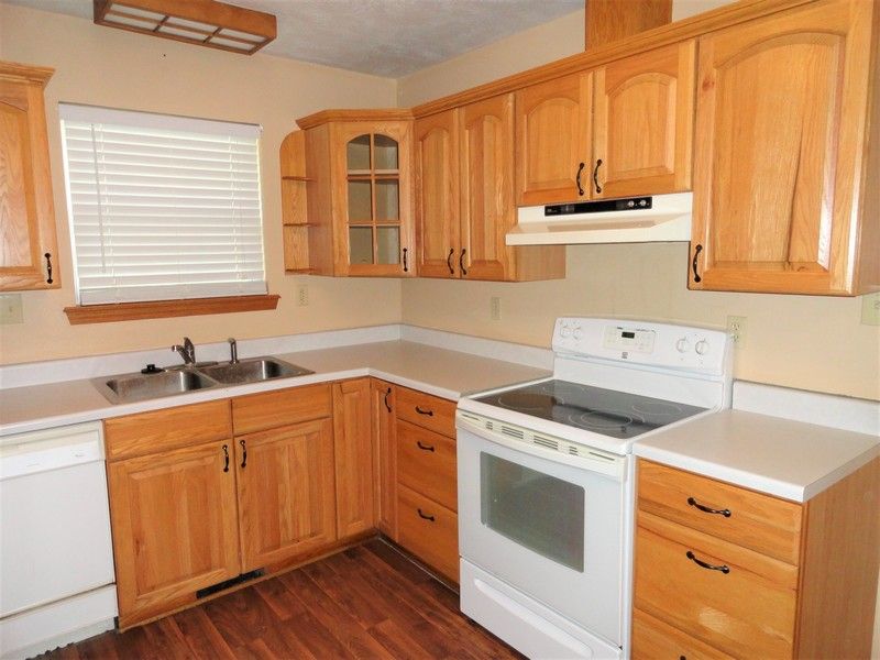 2 bedroom, 2 bath, home within walking distance to Centerville