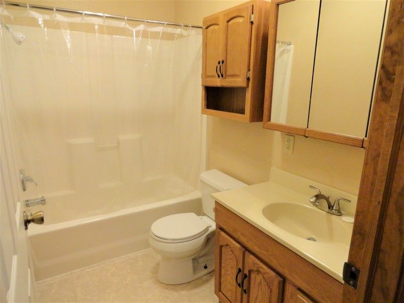 2 bedroom, 2 bath, home within walking distance to Centerville