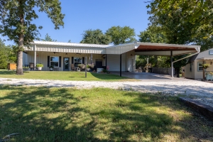 Charming 2-Bedroom Barndominium on 21.39 acres of Scenic Land