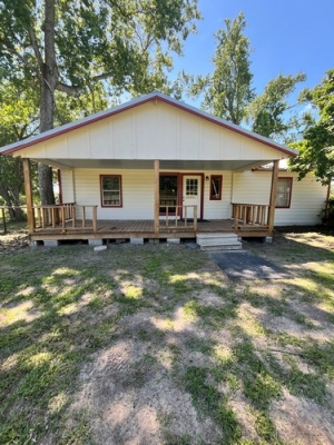 3 Bedroom, 1 Bathroom Ranch House on 10 acres